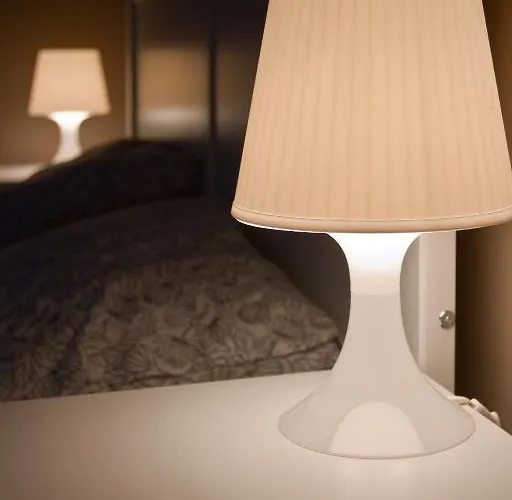 4 Couples & 4 Friends 2*