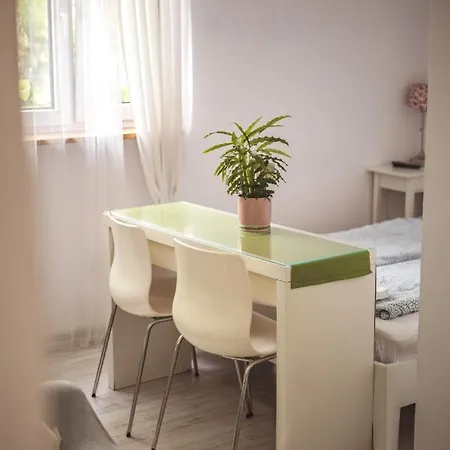 4 Couples & 4 Friends 2*