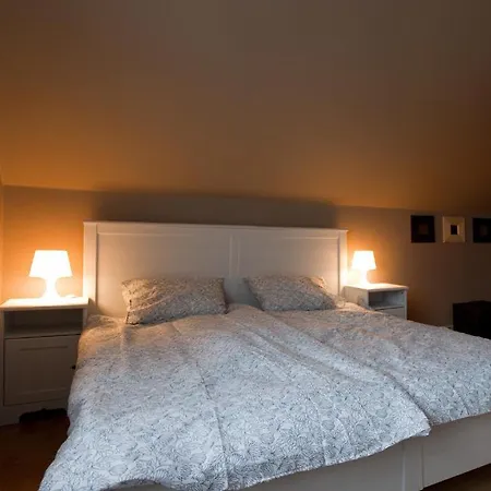 4 Couples & 4 Friends 2* 크라쿠프