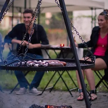 4 Couples & 4 Friends 크라쿠프