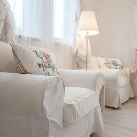 4 Couples & 4 Friends 2* 크라쿠프