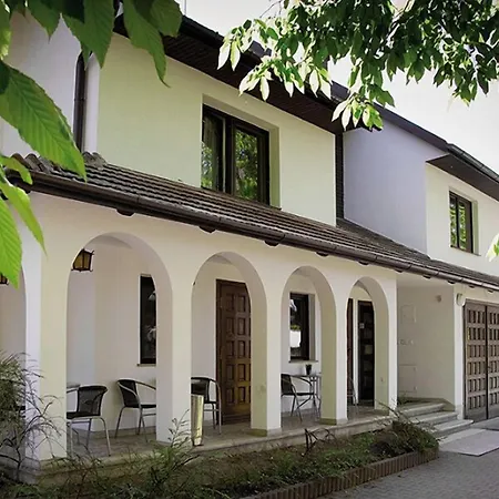 Gasthof 4 Couples & 4 Friends