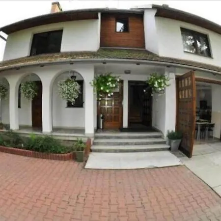 4 Couples & 4 Friends B&B 2*