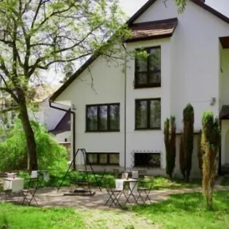 4 Couples & 4 Friends 2* 크라쿠프