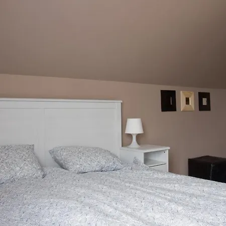 B&B 4 Couples & 4 Friends