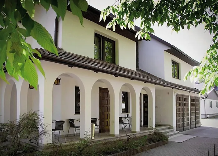 Guest house 4 Couples & 4 Friends