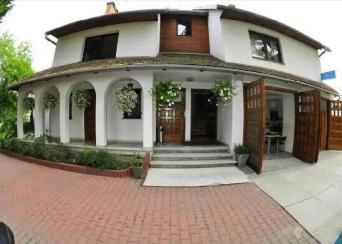 4 Couples & 4 Friends Guest house 2*