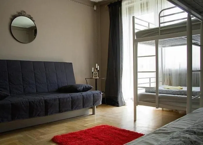 4 Couples & 4 Friends Guest house 2*