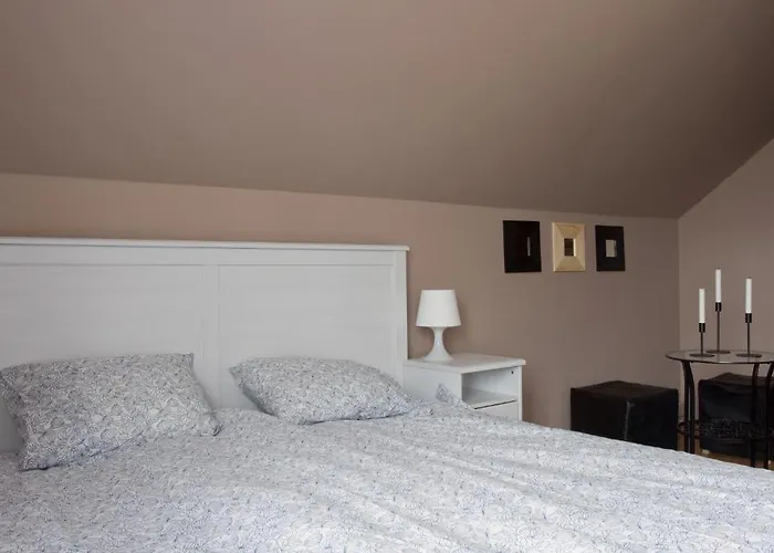 Gasthof 4 Couples & 4 Friends