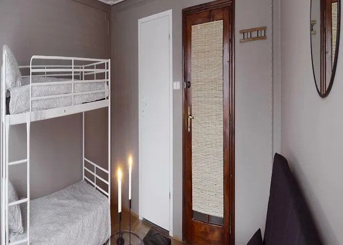 4 Couples & 4 Friends Guest house Krakow